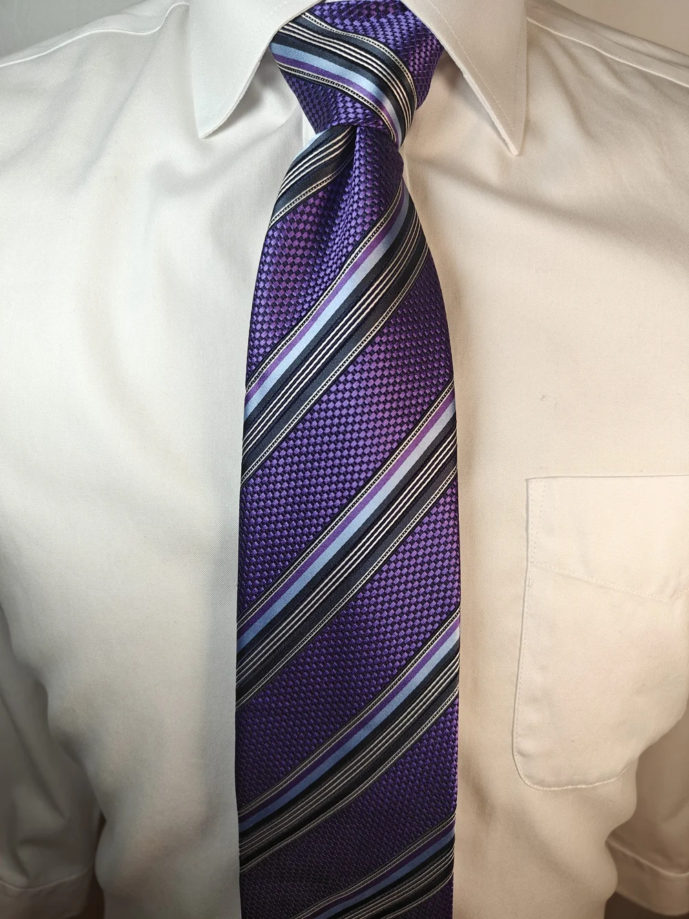 Ermenegildo Zegna Purple Striped 100% Silk Jacquard Tie Made in Italy